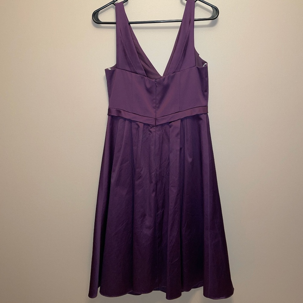 David's Bridal Sleeveless V Neck Cotton Sateen Dress - Plum - size 6 - Picture 3 of 6
